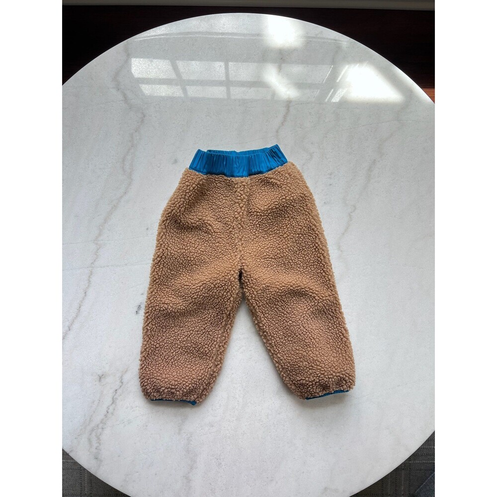 Like New Patagonia Baby Reversible Tribbles Pants 2T, Puffer and Sherpa Fleece
